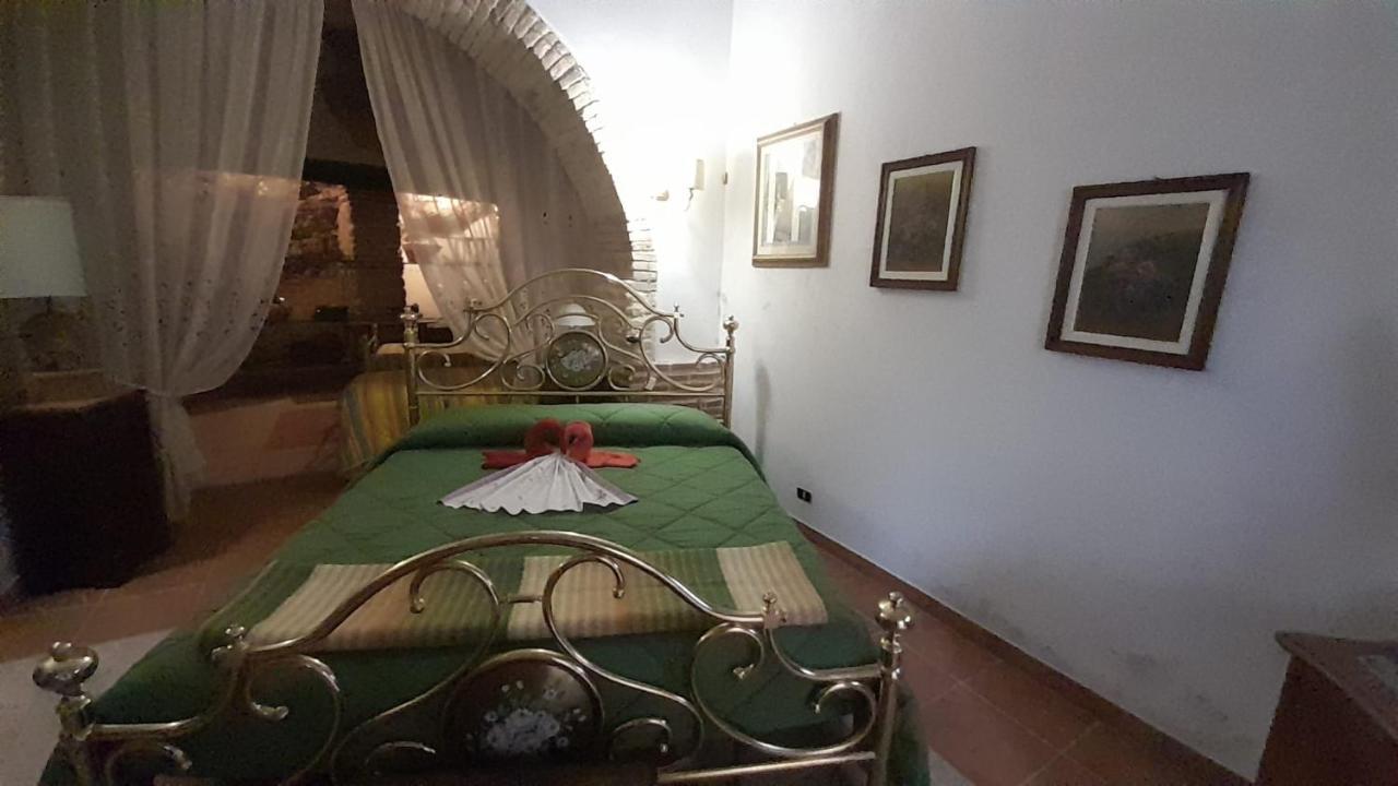 Al Cantinone Toffia 外观 照片